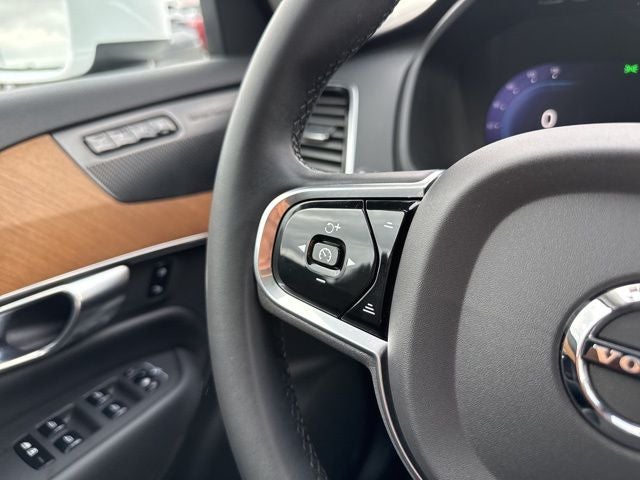 2023 Volvo XC90 B6 Plus 6-Seater