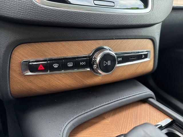 2023 Volvo XC90 B6 Plus 6-Seater