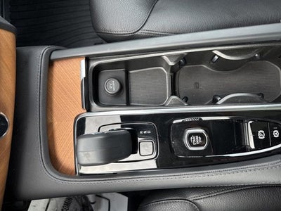 2023 Volvo XC90 B6 Plus 6-Seater